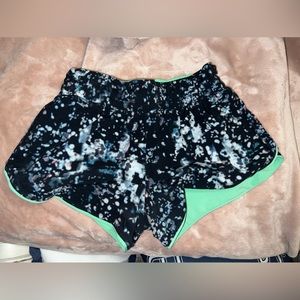 Lululemon Choose A Side 3” Shorts